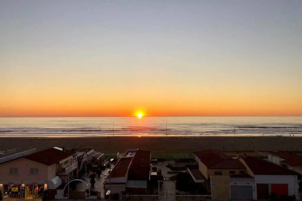 Appartamento Deluxe Frontemare Camaiore Apartment