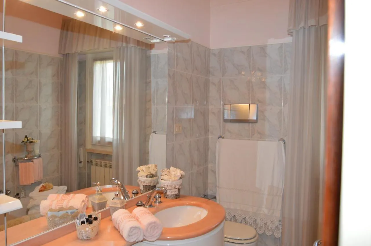 Apartment Appartamento Deluxe Frontemare Camaiore